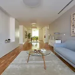 Luxury In The Privileged شقة *