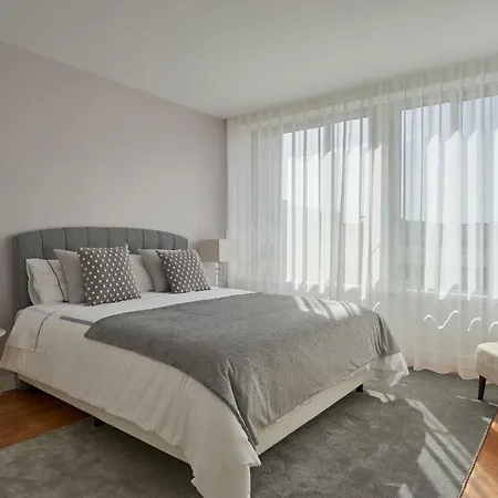 Luxury In The Privileged * Lissabon