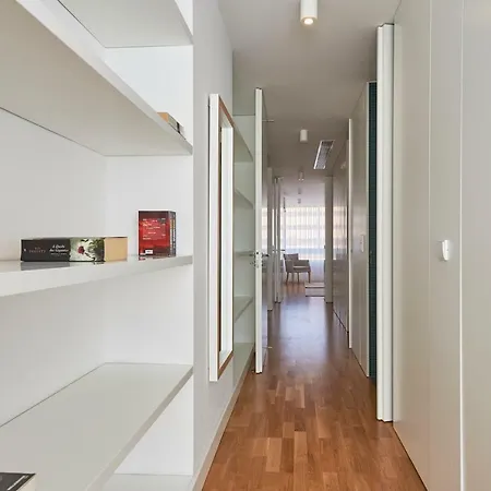 Luxury In The Privileged * Lissabon